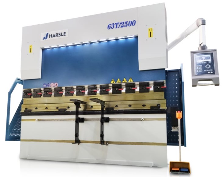 Plegadora hid 63T 2500MM et-18cnc