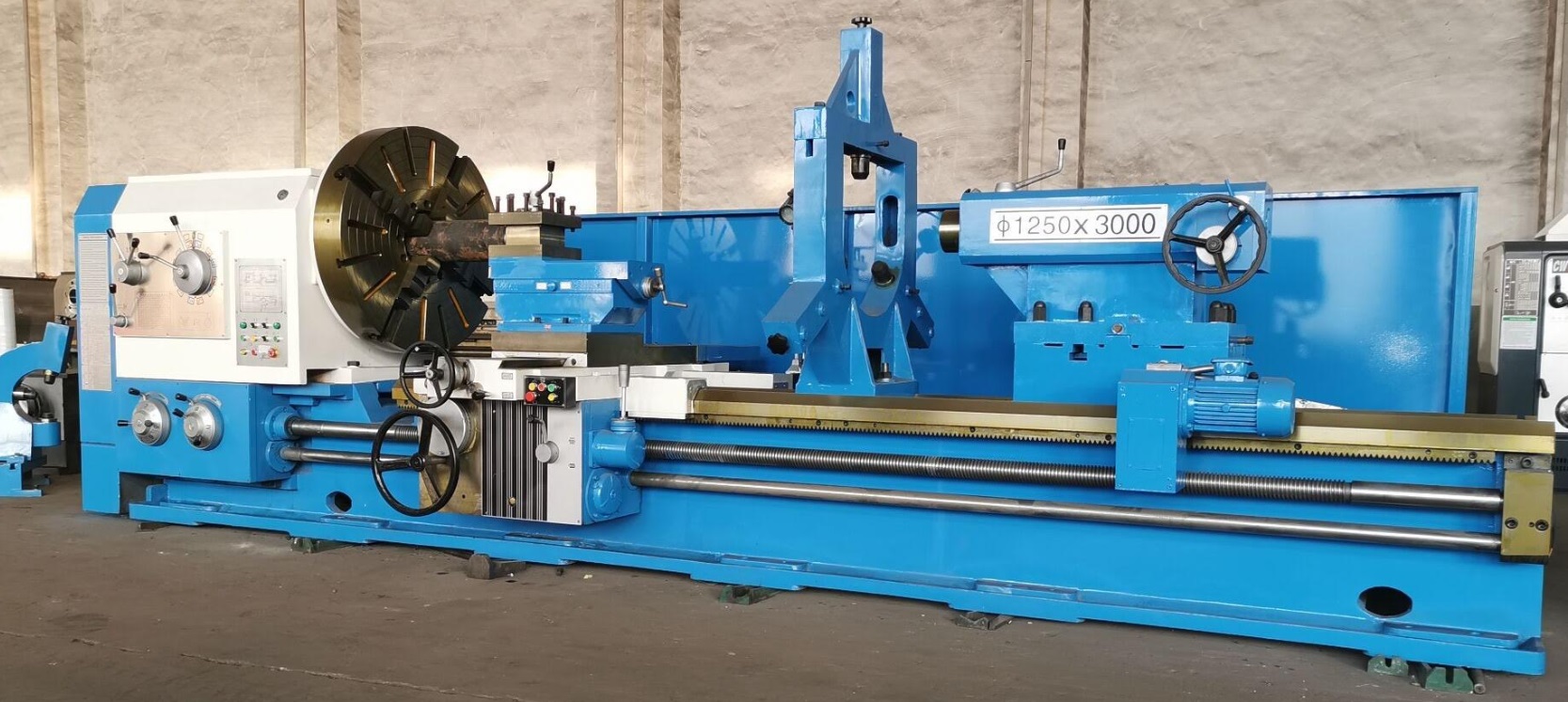 Torno mecánico 1250MM 3000MM 130MM 15HP 380V
